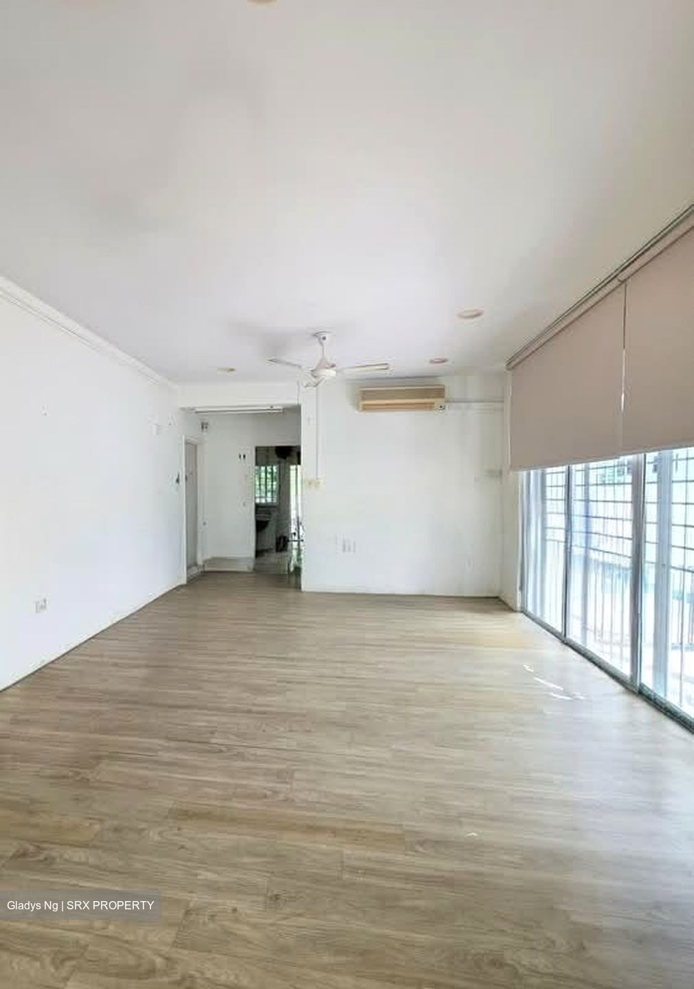 Sims Avenue East (D14), Semi-Detached #578657121